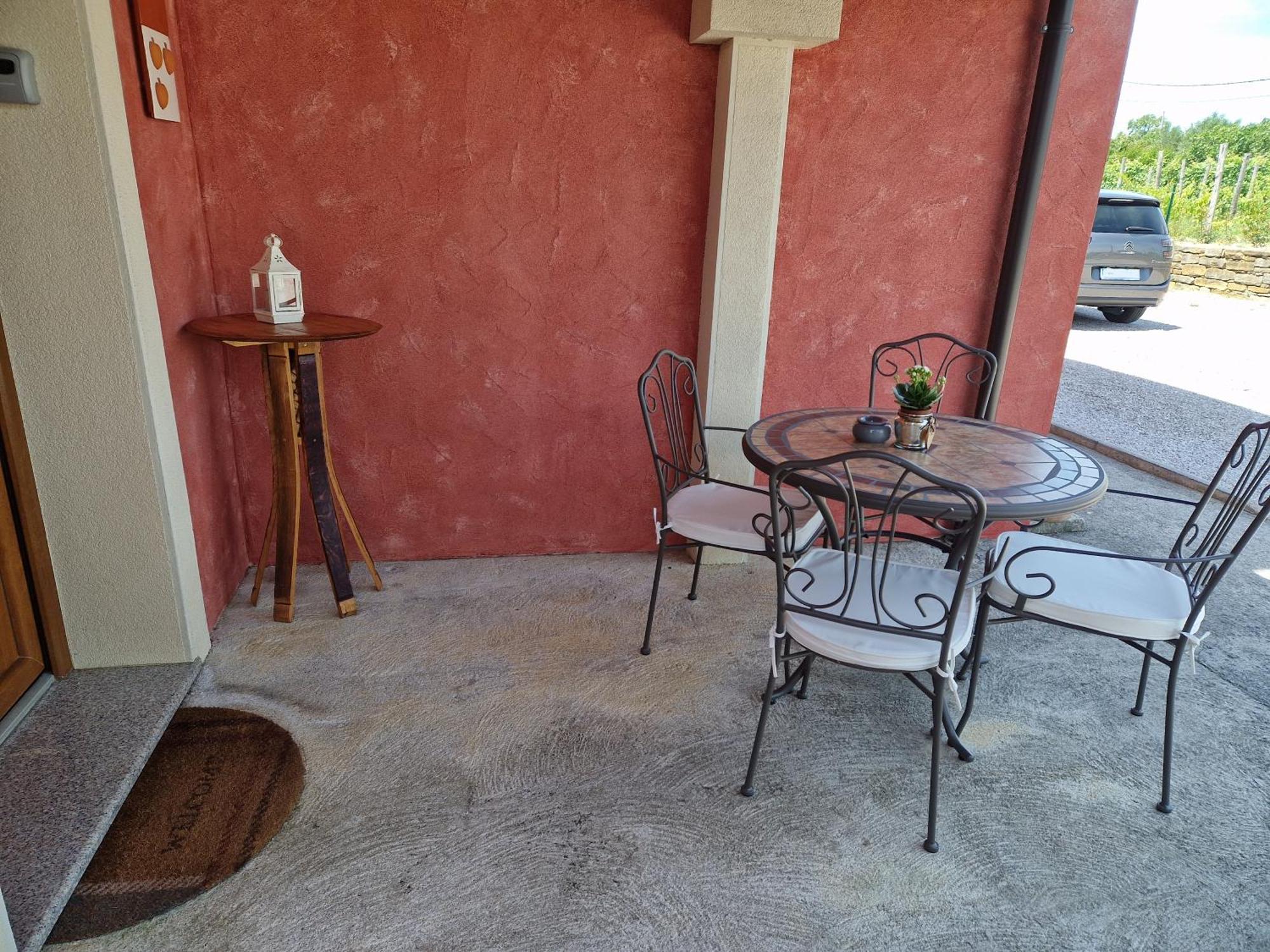 Apartment Wine & Vinales Koper